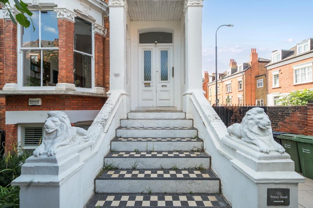 1340686-4-689f5c4...