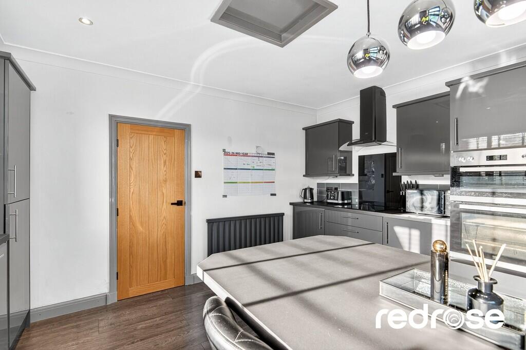 web_33 Clifton Av...