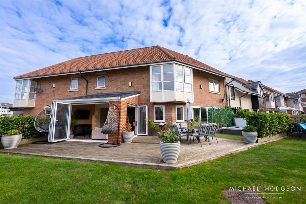 6, Normanby Court-47.jpg