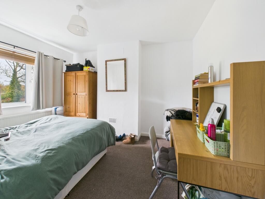 12. CAM04922G0-PR0091-STILL012