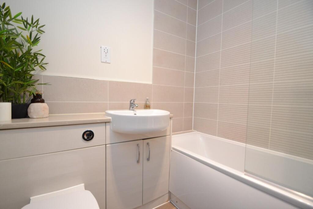 Bathroom.JPG
