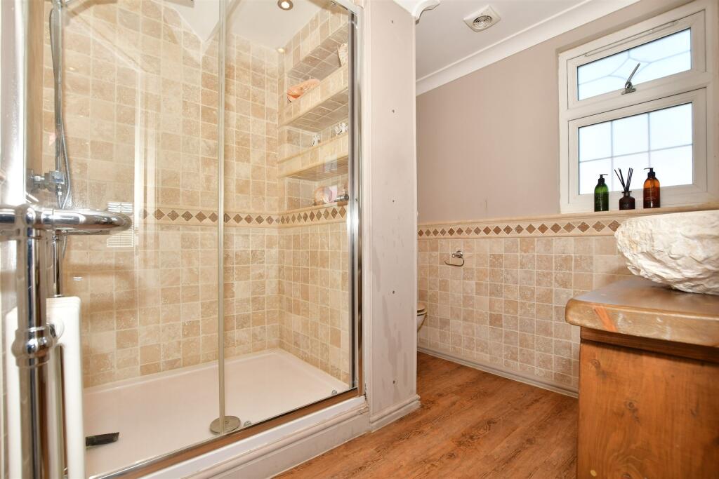 En Suite Shower Room