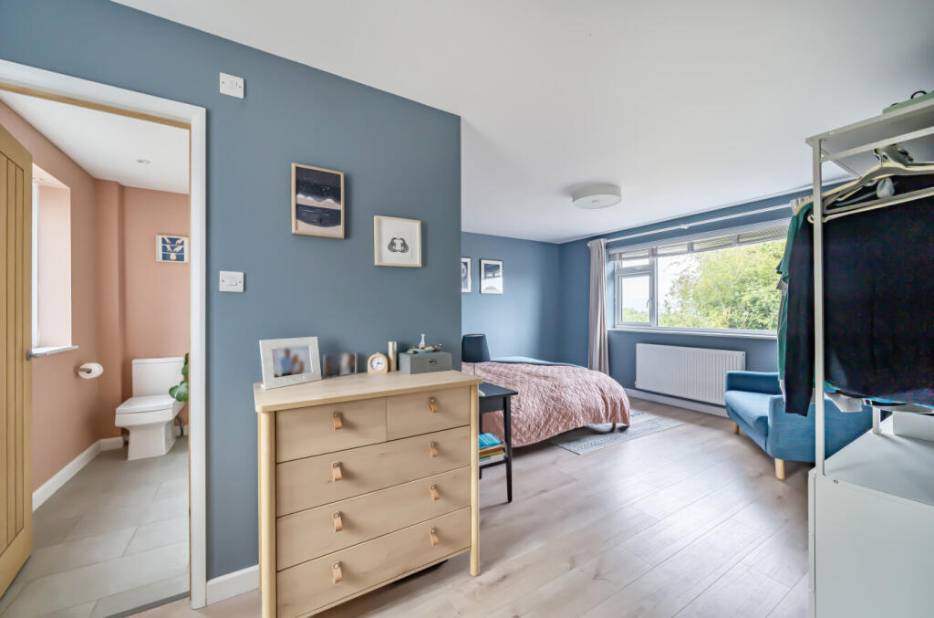 1303031-17-6841d5...