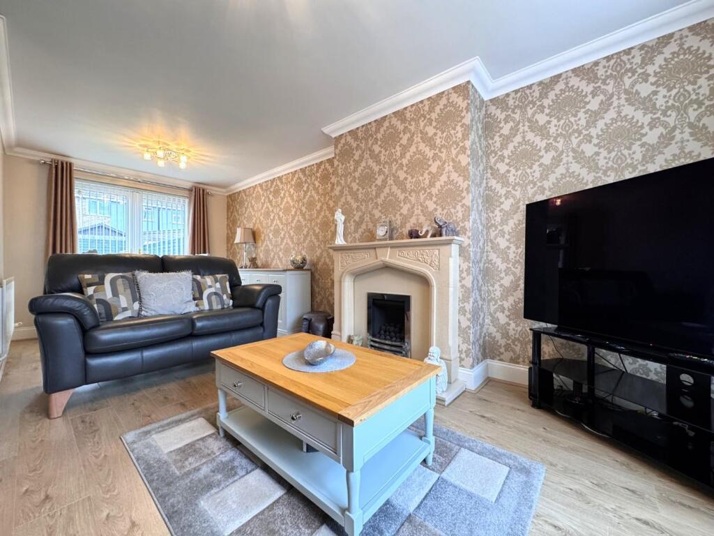 LOUNGE AREA
