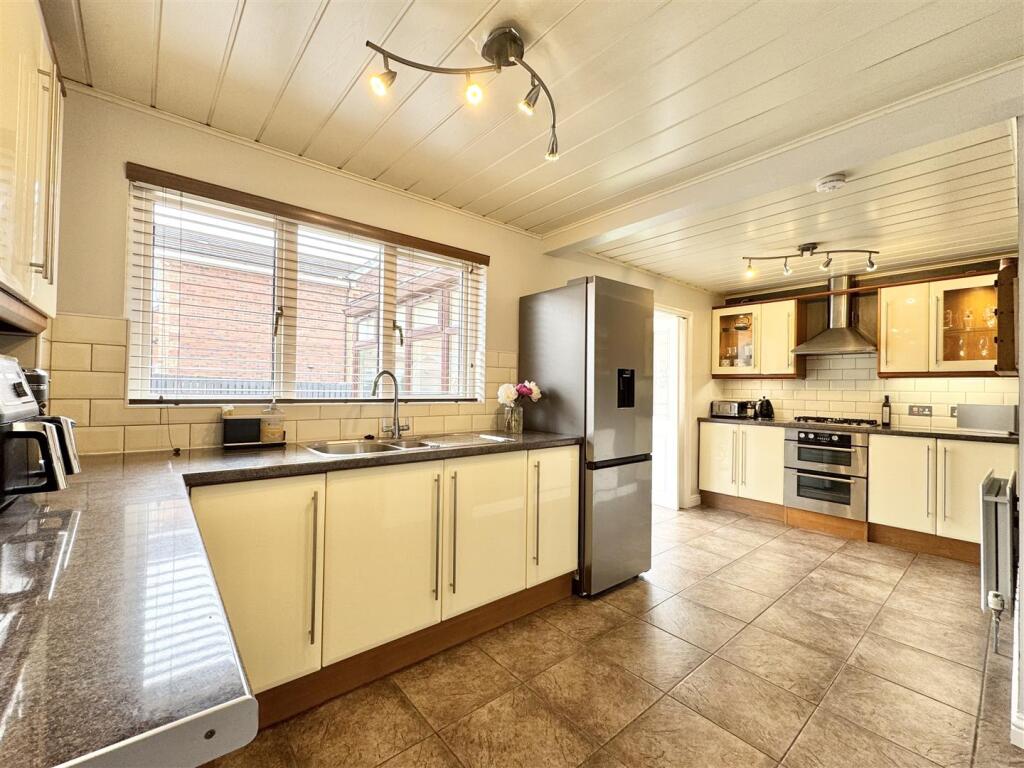 Kitchen / Conservatory