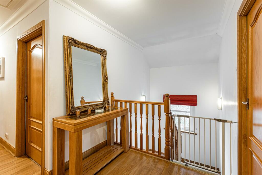 3 William Law Gardens Galashiels 23.JPG