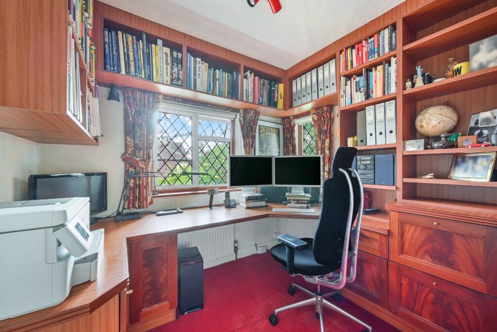 RUTHERWYKE CLOSE (7).jpg