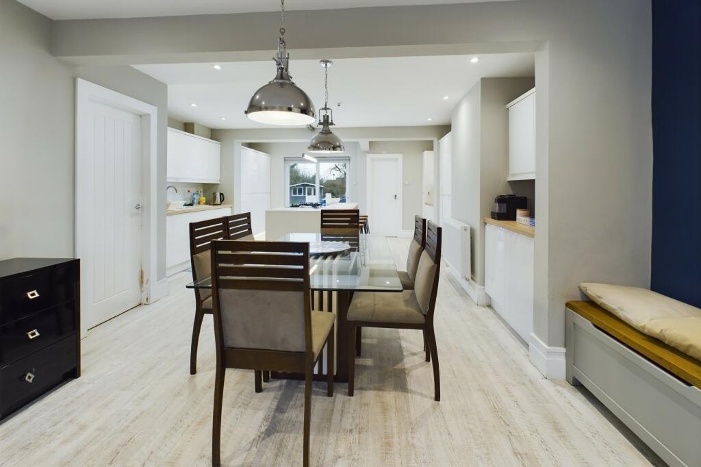 CAM02545G0-PR0295-STILL003