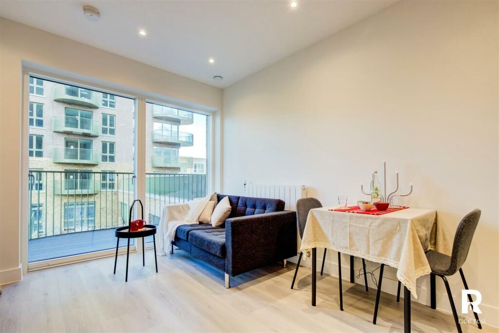 Kitchen/Living/Dining