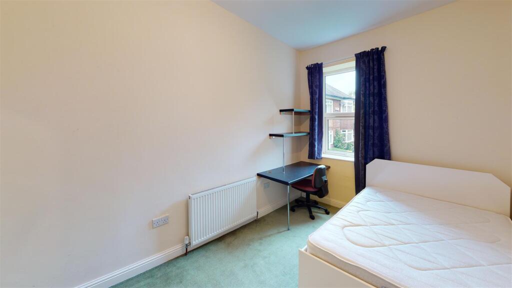 33-Spring-Hill-Road-Bedroom - Copy.jpg