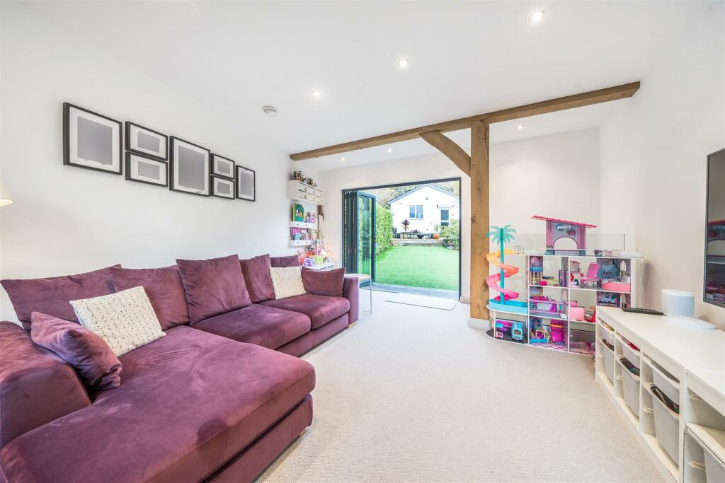 Grove Villa Extension.jpg