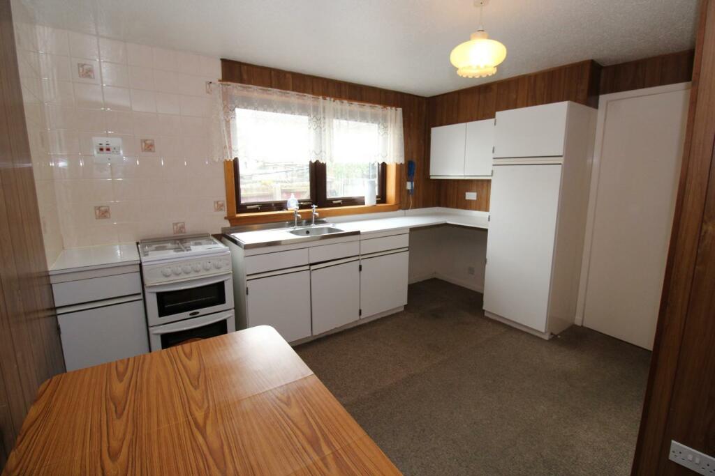 KITCHEN DINER.JPG