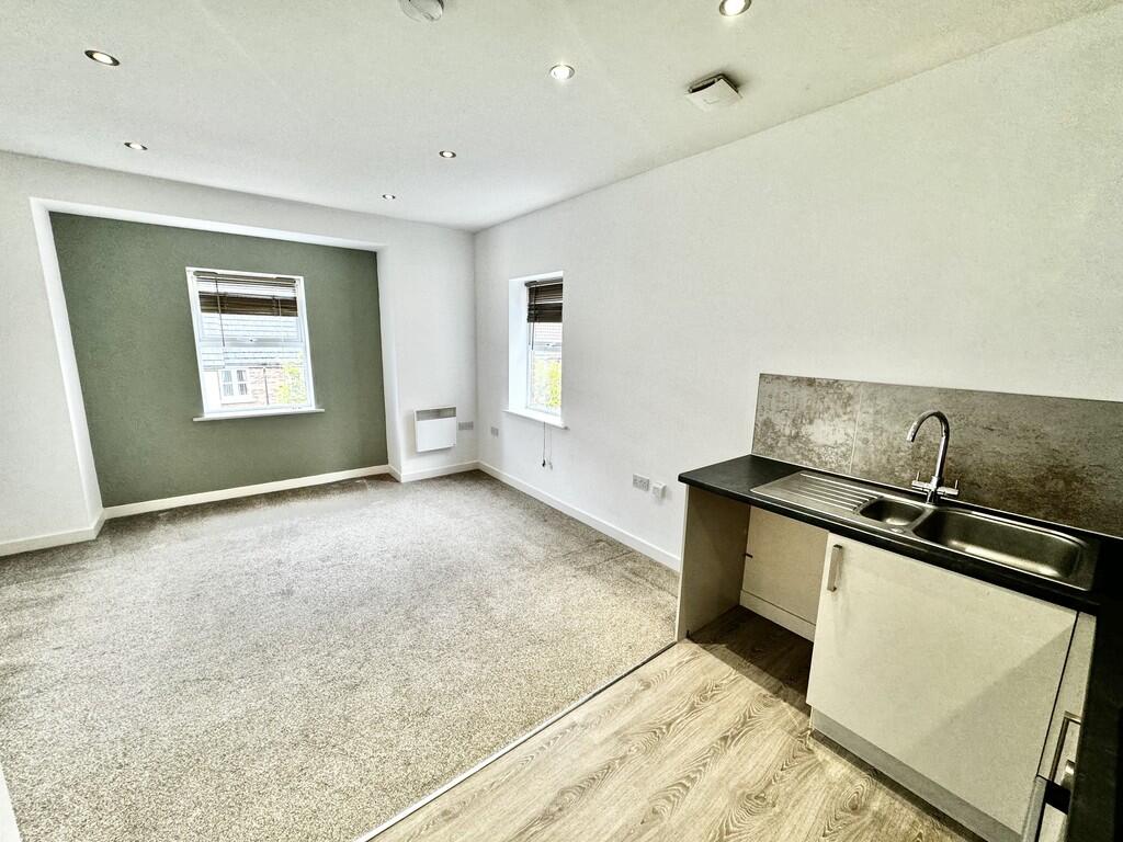 Lounge / Kitchen