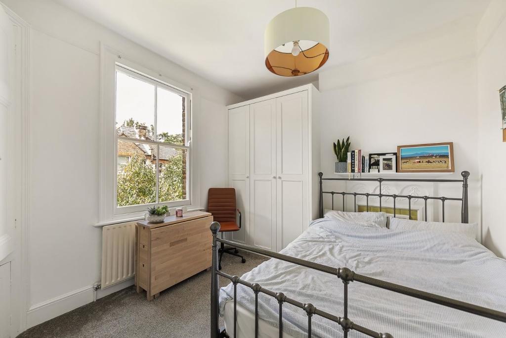 Bedroom (2).jpg