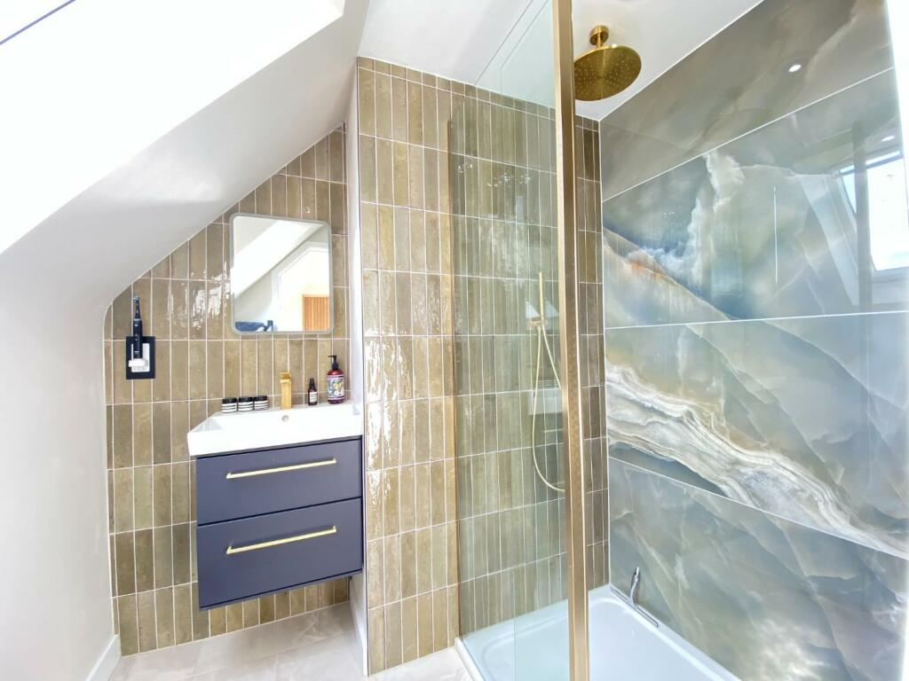 Bedroom One En-suite