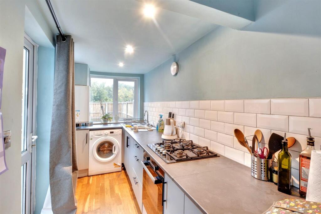 Kitchen_2.jpeg