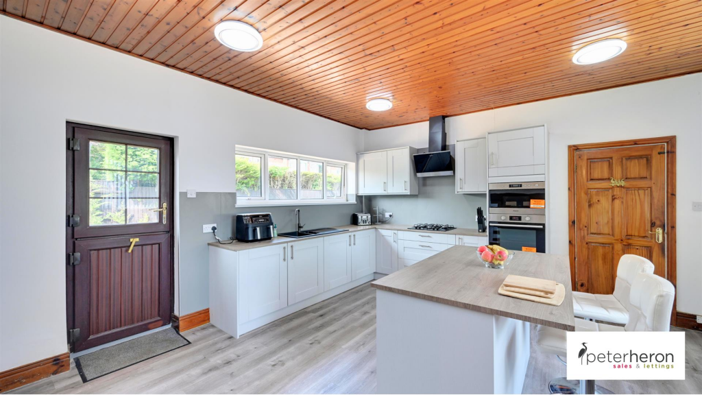 Breakfasting Kitchen