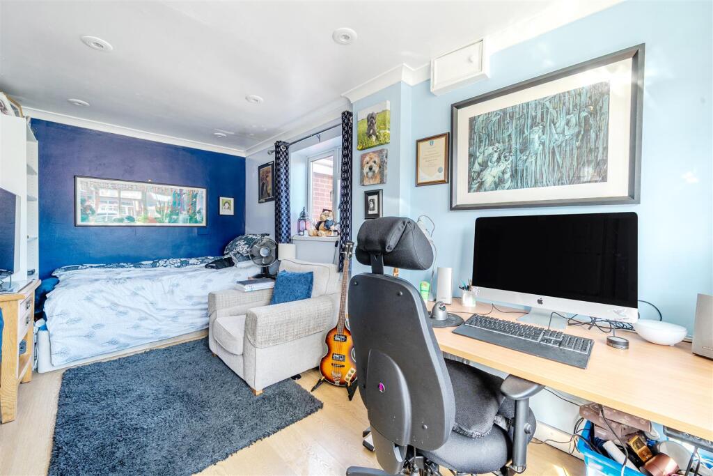 30 Choyce Close, Atherstone