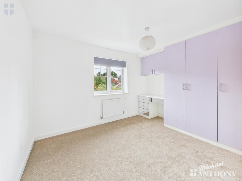 CAM03852G0-PR0298-STILL010