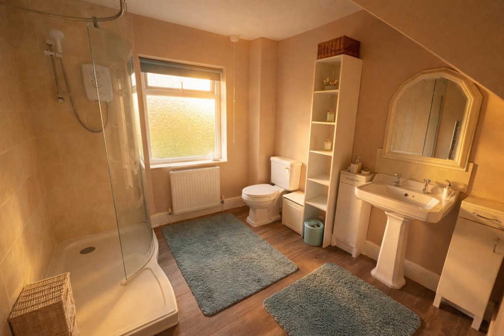 Master Bedroom Ensuite