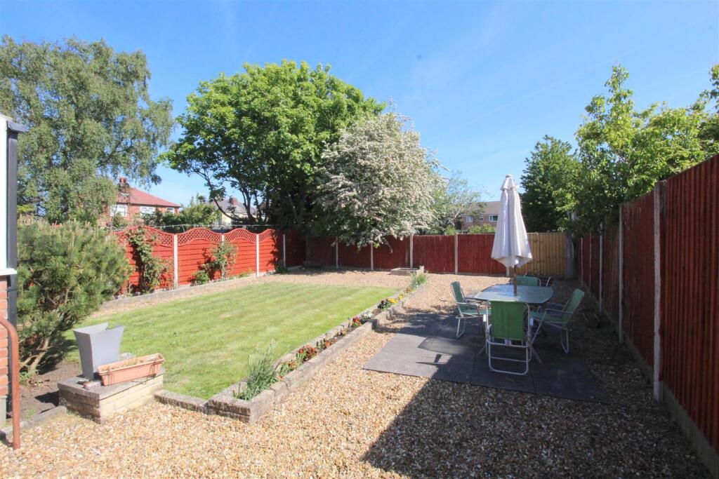 179 Curzon Road, 179, outside.JPG