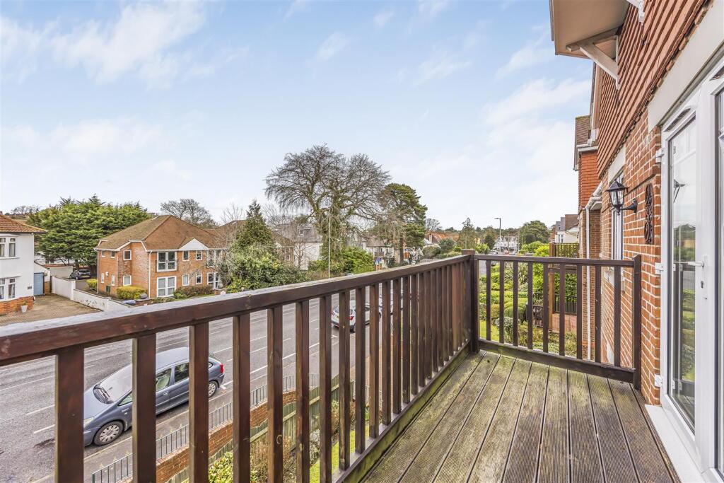 7 Branksome Chase, 82 Penn Hill Avenue, Poole-Port