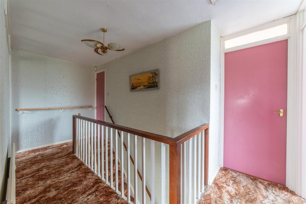 29 Llanyravon Way-7.jpg
