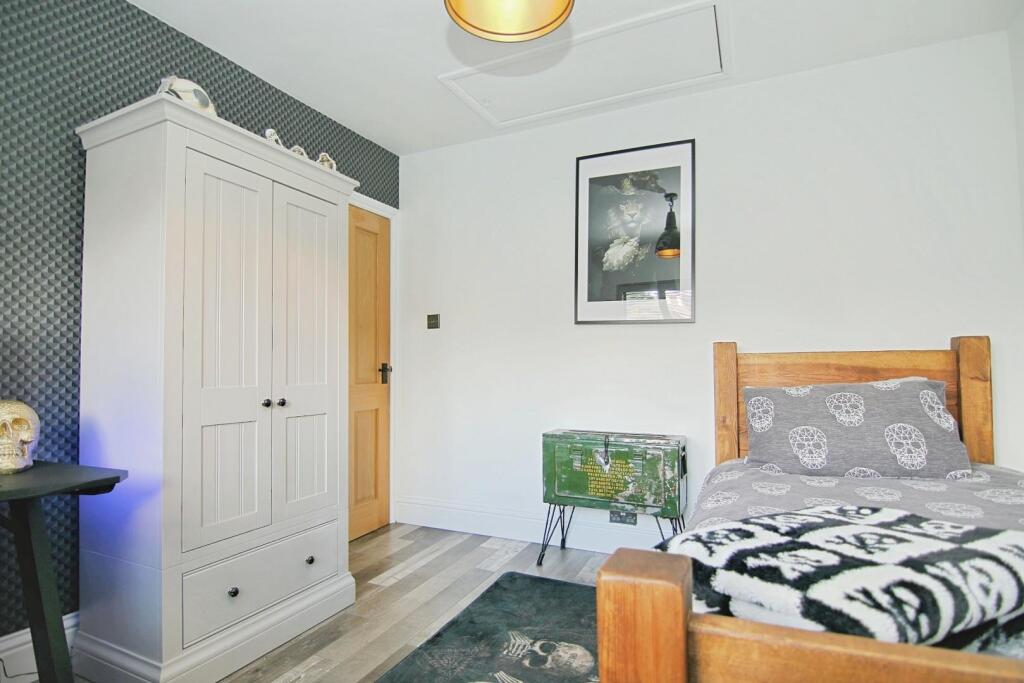 BEDROOM TWO