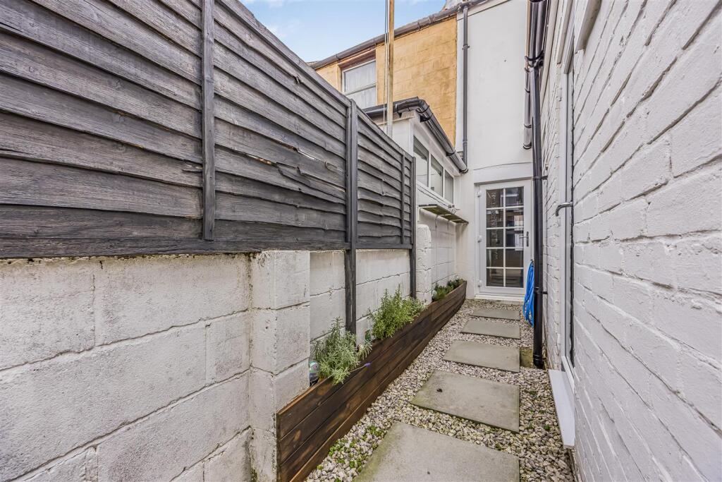 63 Oxford Road, Southsea-PorticoMarketing-Arden&amp;Wa