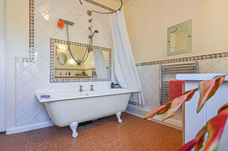 Original Cast Iron Bathtub 