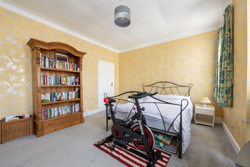 Wynndale Road, E18