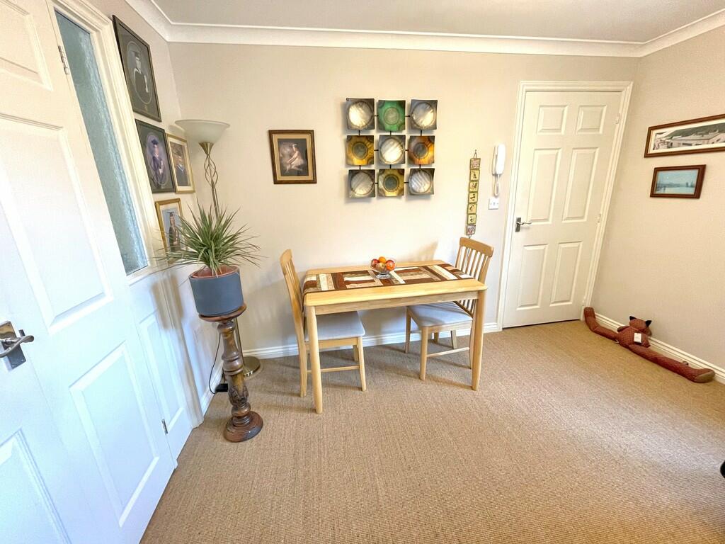 11 The Limes Dinn...