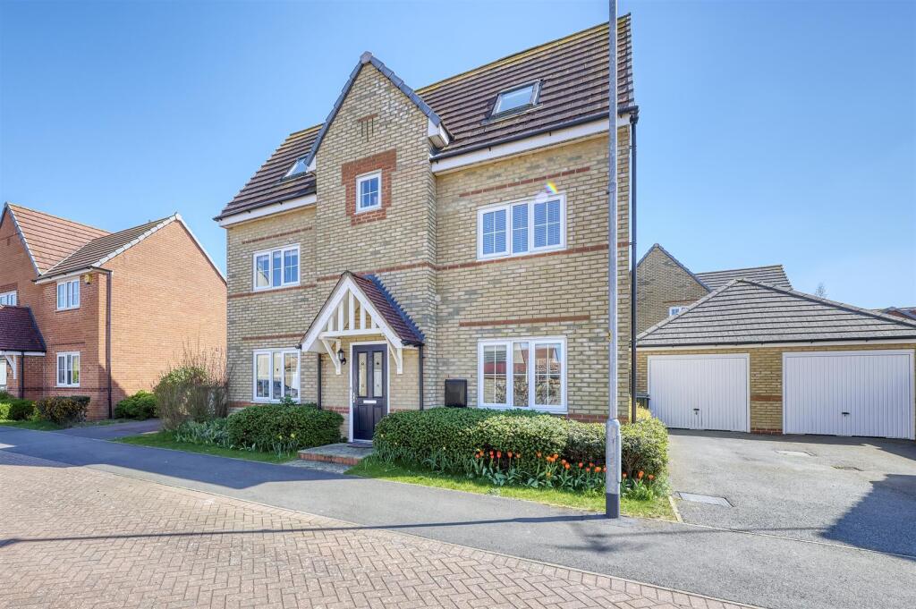 -2 Bernard Van-72_HDR-15.jpg