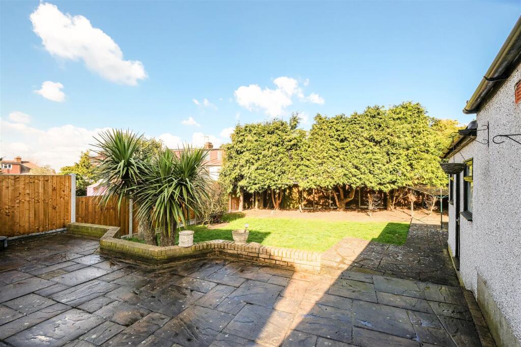 10, Priory Close-42.jpg