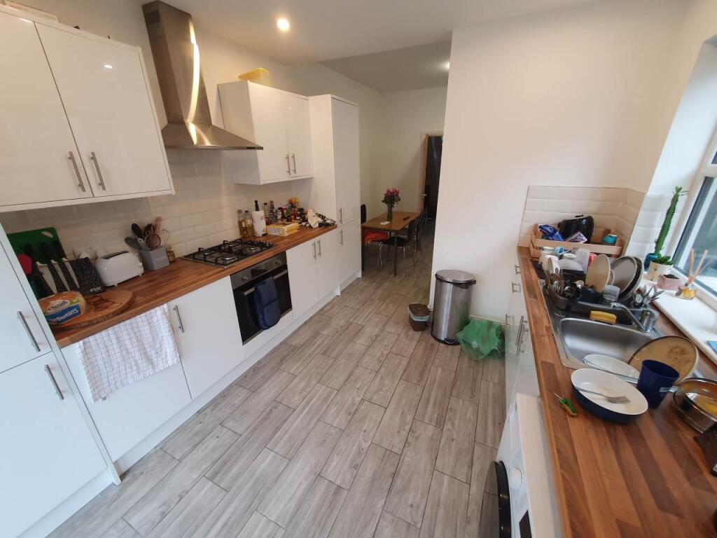 Kitchen (1)