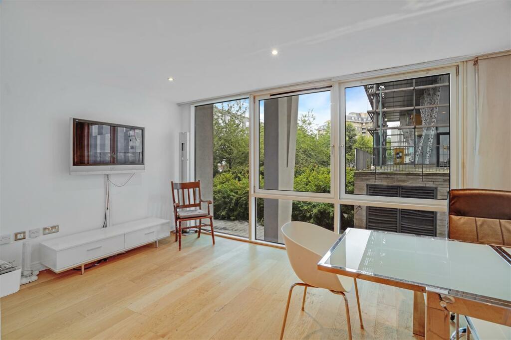 04-353981028-MK-PMSC-72 Visage Apartments-16.jpg
