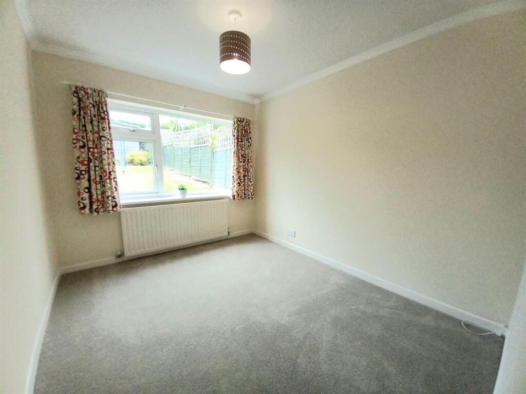 6 Southwood Bed 3.jpg