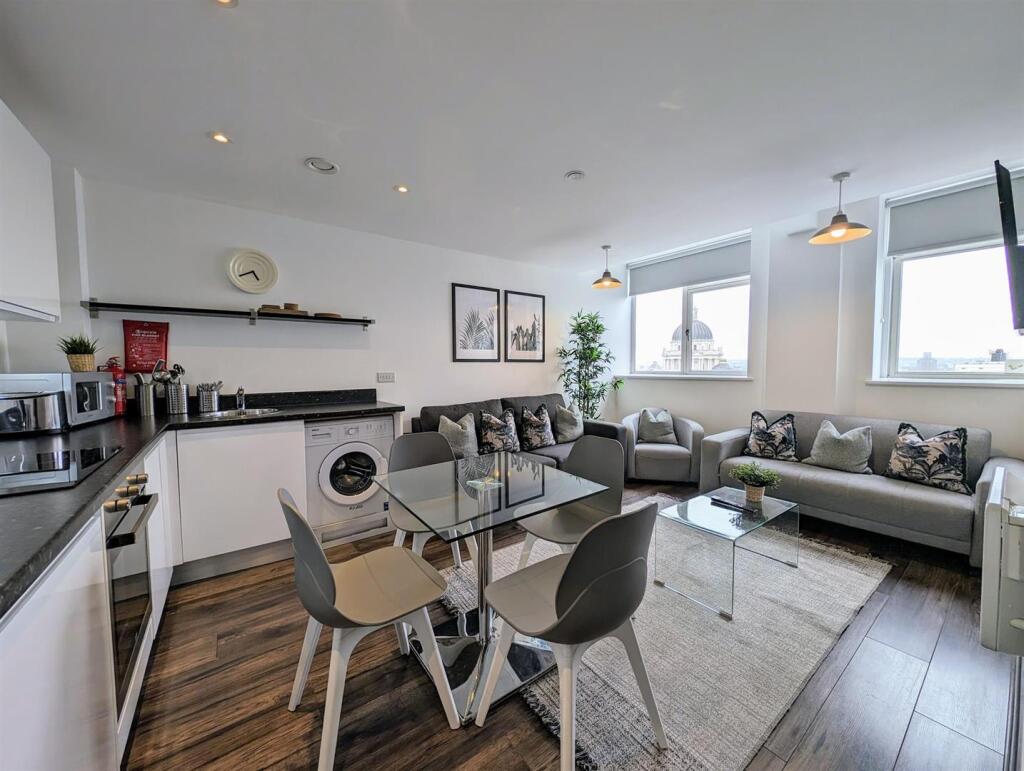 Dining Area.jpg