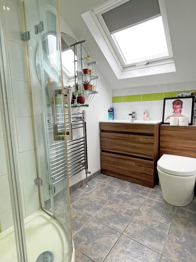 En-Suite Shower