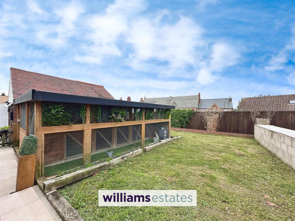 Cattery &amp; Garden