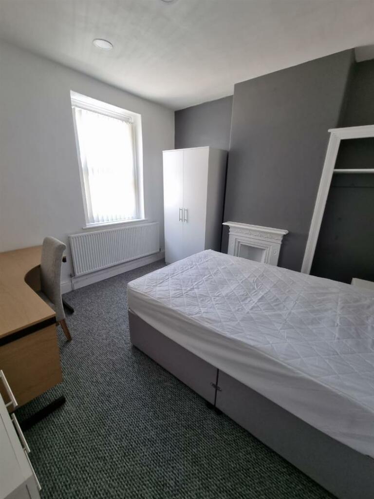 BEDROOM 4.jpg