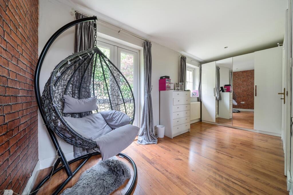 16-681b8c09a06ac-1286163-ARW-16 .jpg