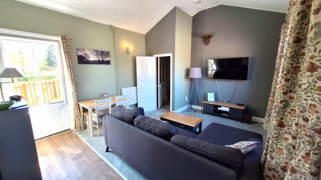 Annexe Sitting/Dining Room