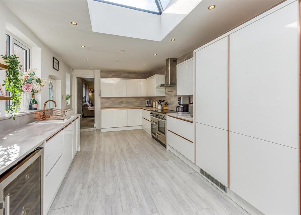 21 Zoar Street-Kitchen.jpg