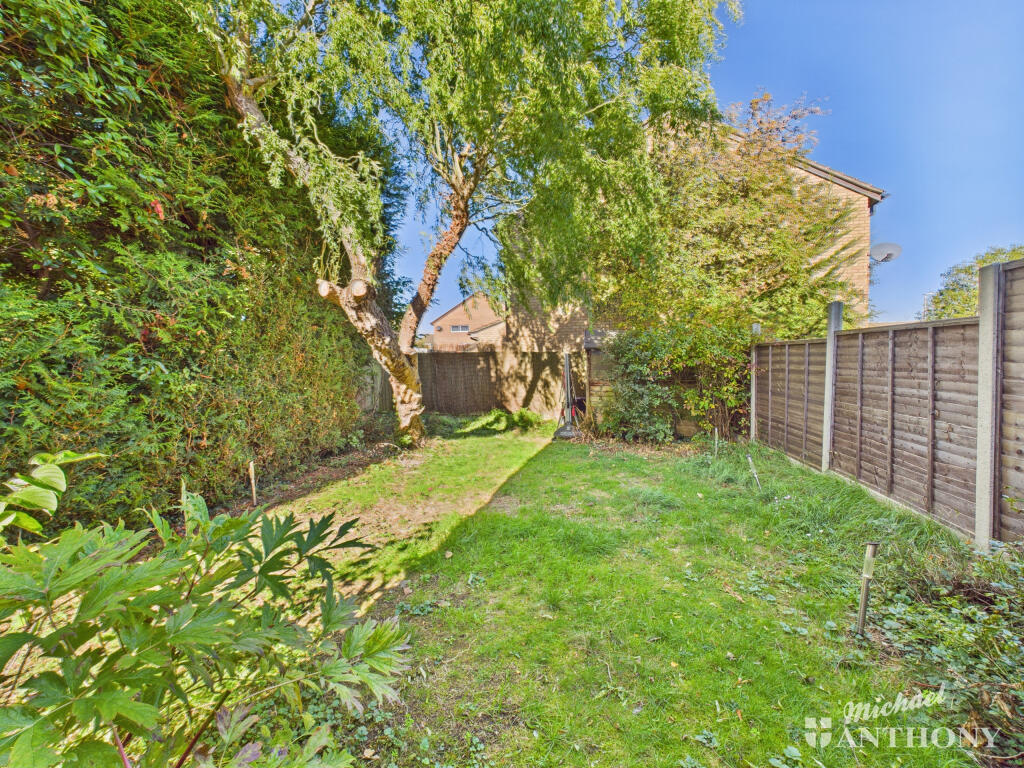 CAM03852G0-PR0440-STILL005