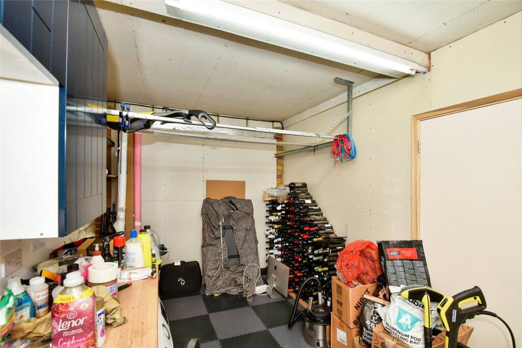 Garage/Utility