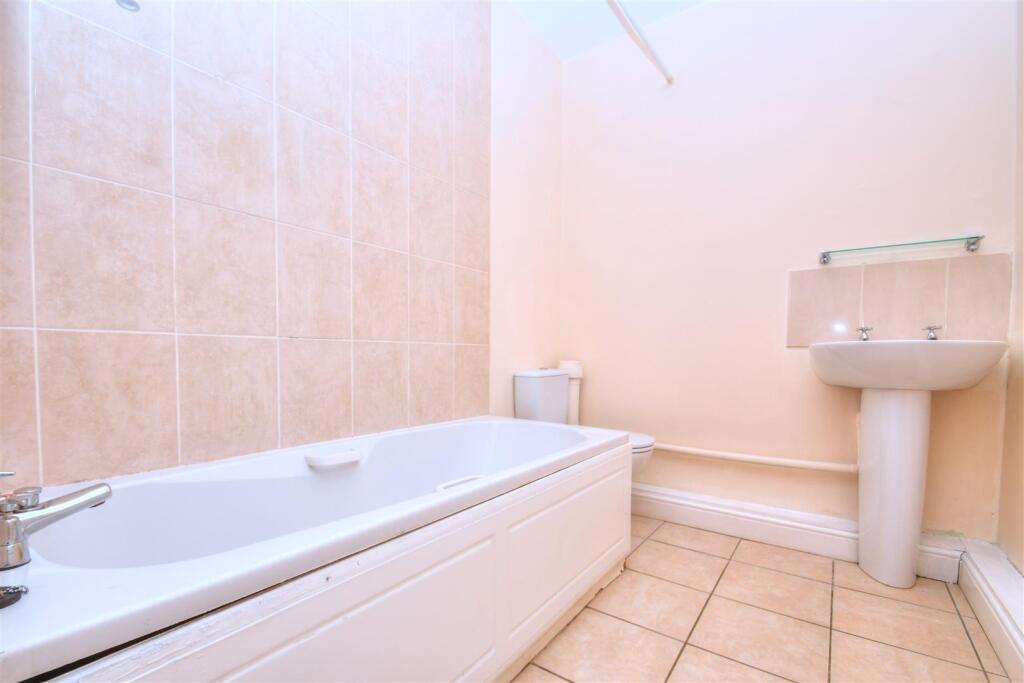 Bathroom.jpg