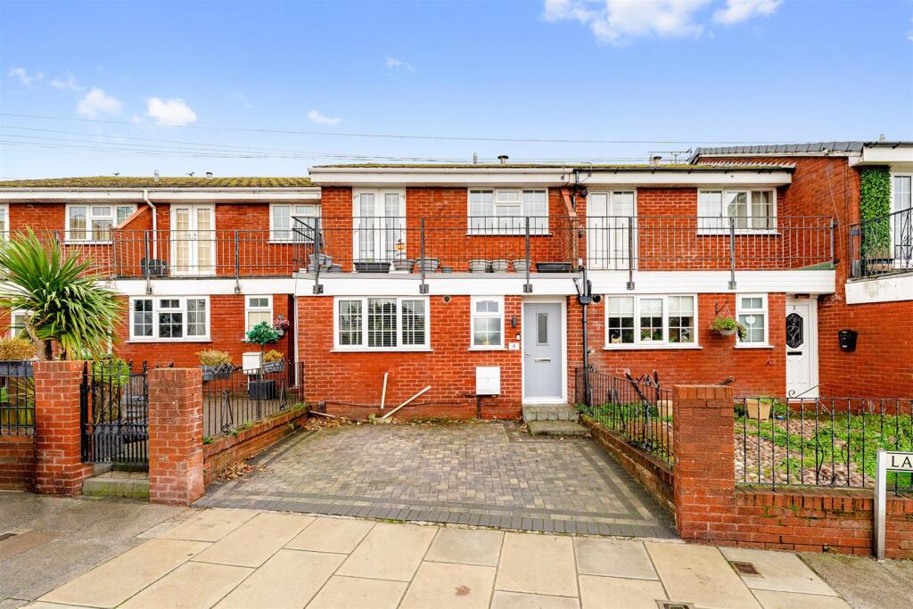 Lakeside View-External (2)