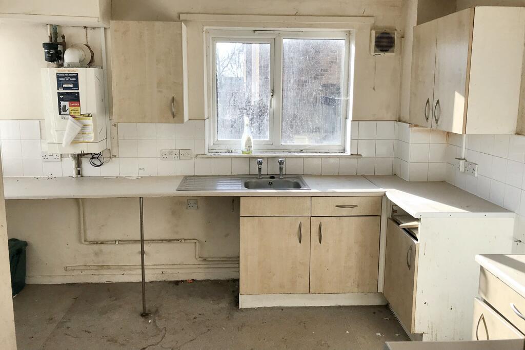 10 Buckerills, Pitsea, Basildon, Essex, SS13 3EP