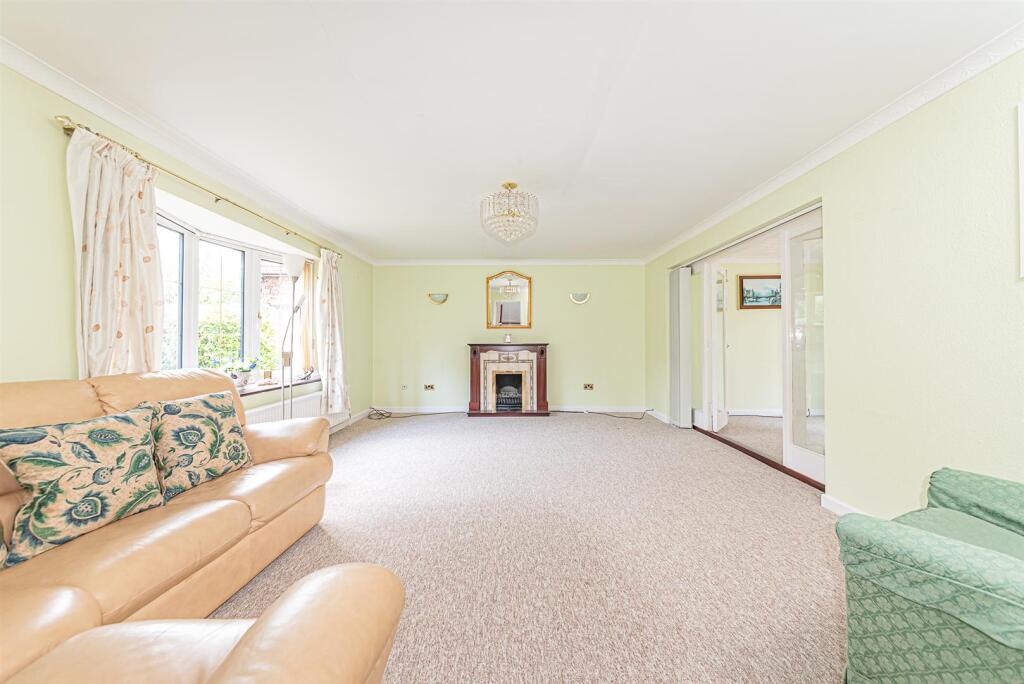 3 Old Wokingham Road (10).jpg